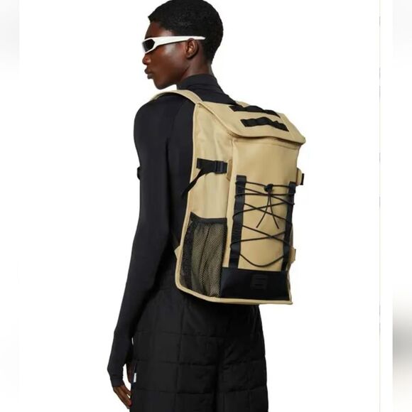 RAINS Trail Mountaineer Backpack Travel Bag in Sand Unisex Men Women Waterproof - Picture 1 of 15